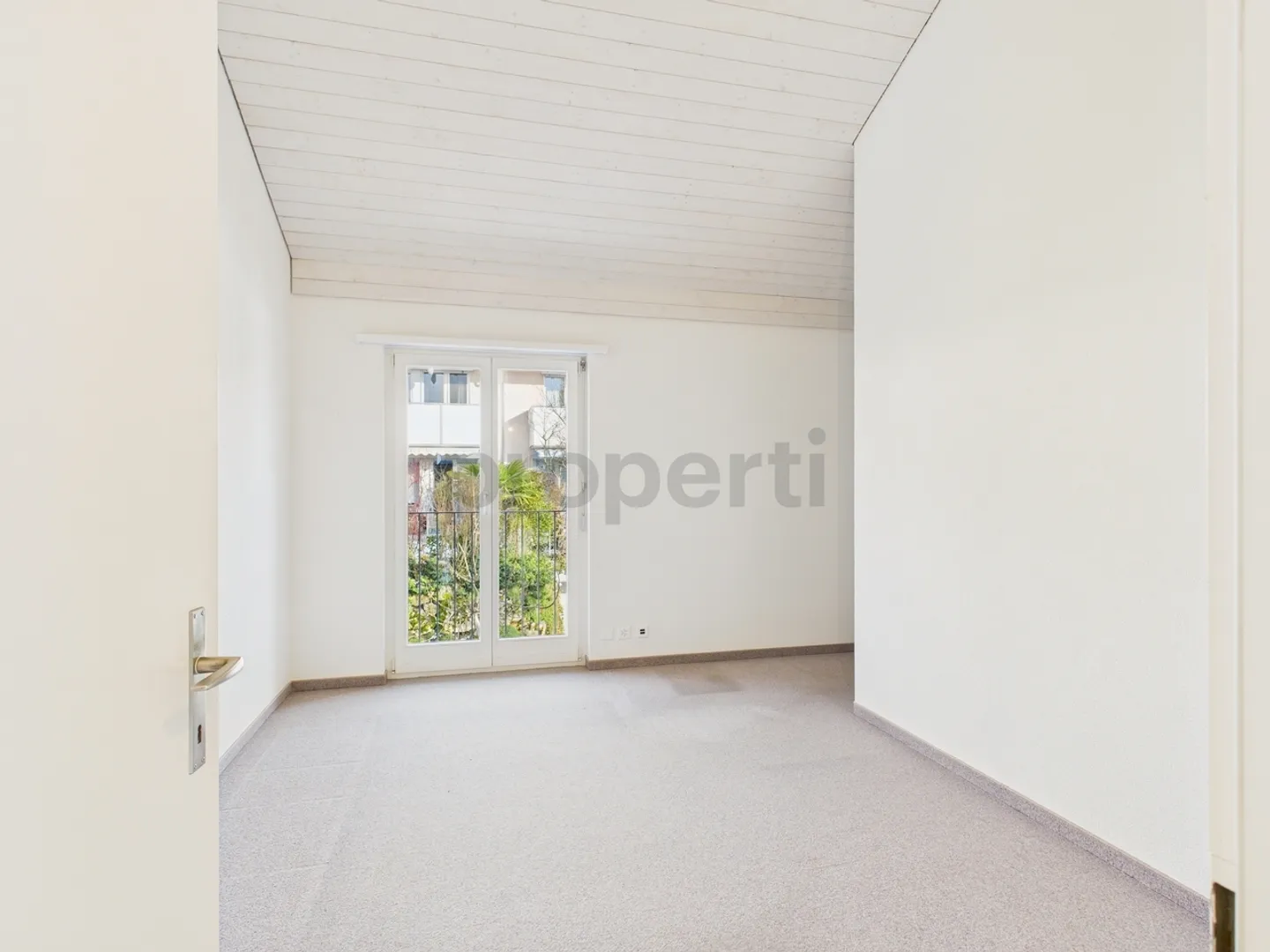 Beautiful 4.5-room family house with garden in Ottenbach - Photo 7 of 13