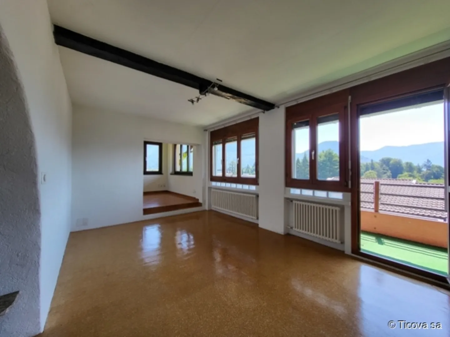Struttura/villa plurifamiliare con giardino e piscina - Foto 6 di 14