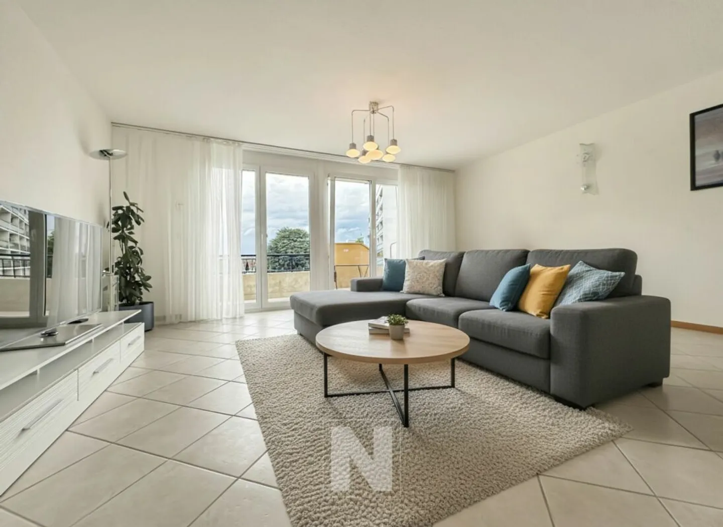 Triplex apartment with 6 rooms, 164 m2 and balcony in Renens - Photo 1 of 15