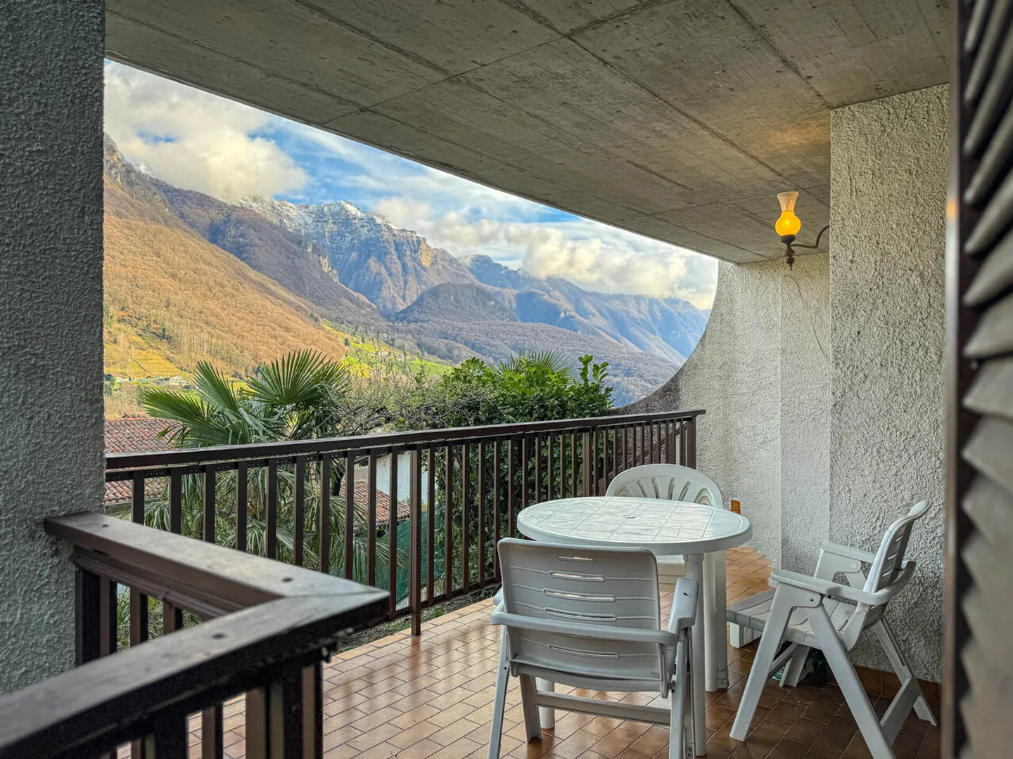 Maison jumelée avec jardin - Photo 8 sur 9