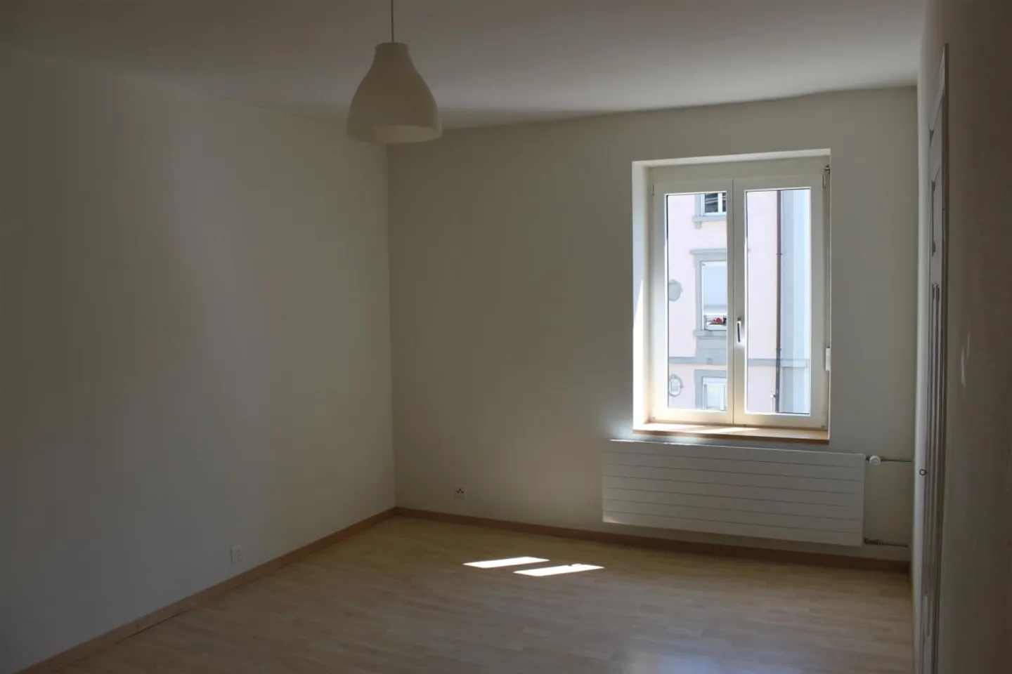 3 Zi.-Wohnung, Parterre, ruhige Lage, sonniger Balkon - Foto 2 von 9