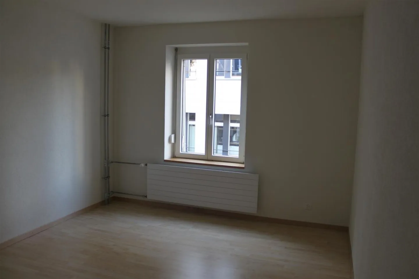 3 Zi.-Wohnung, Parterre, ruhige Lage, sonniger Balkon - Foto 3 von 9