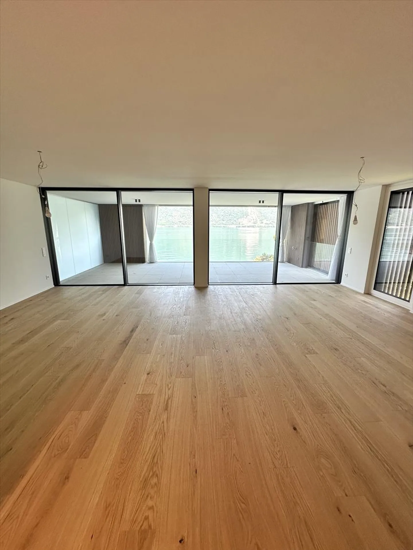 Luxury Apartment on Lake Lugano - Photo 8 of 9