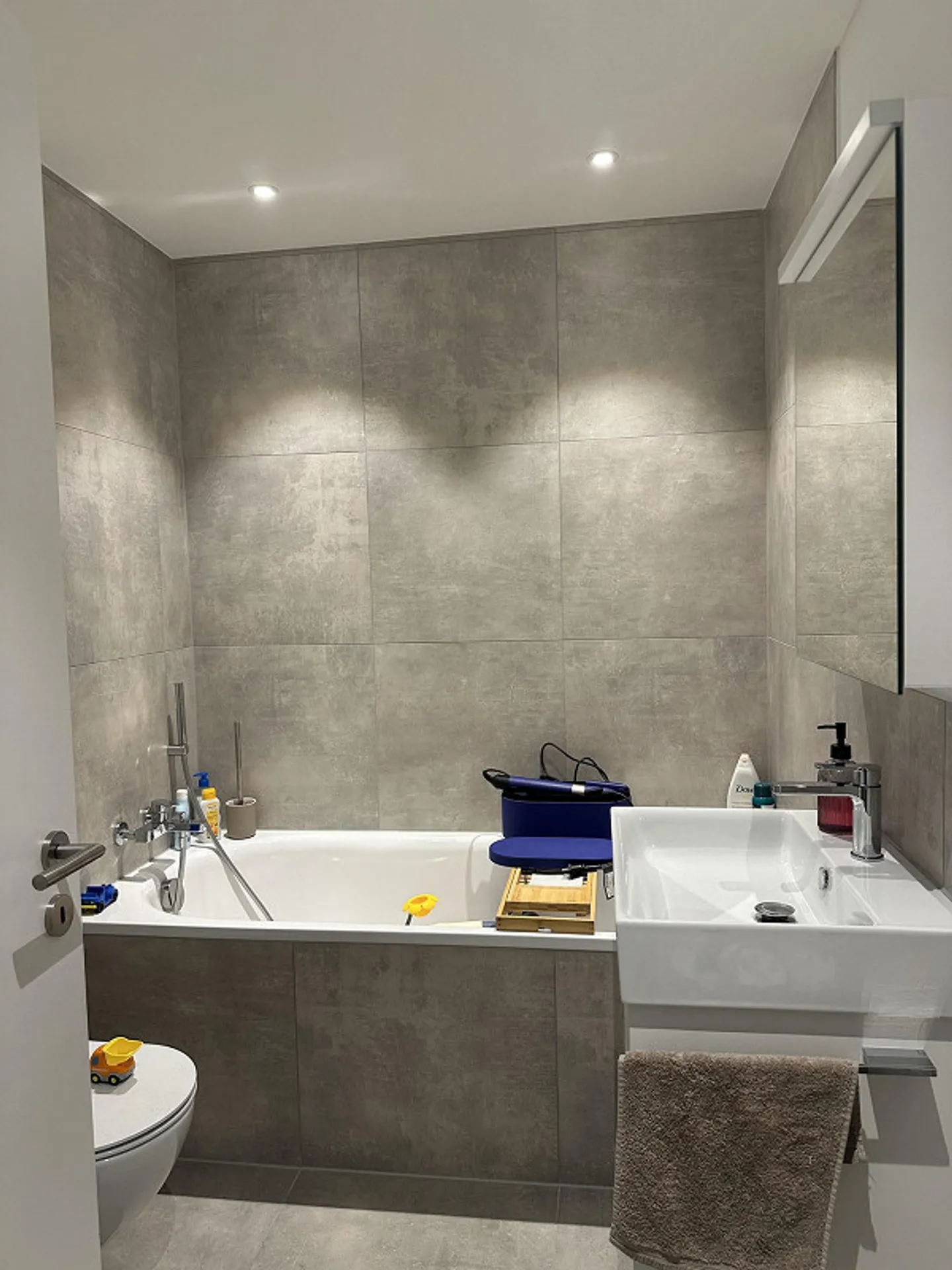 COPIA - Appartamento moderno di 4,5 stanze in standard di proprietà - Foto 9 di 12