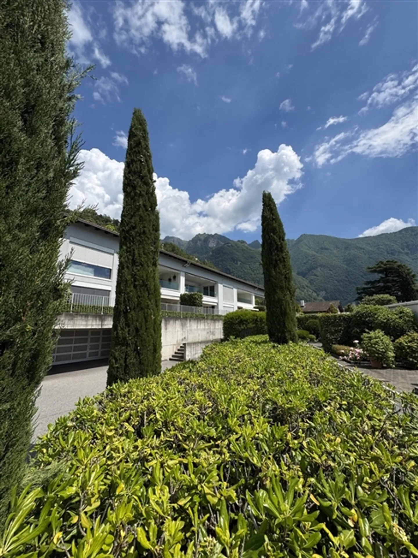 Elegant Penthouse with Guaranteed Privacy - Photo 5 of 20