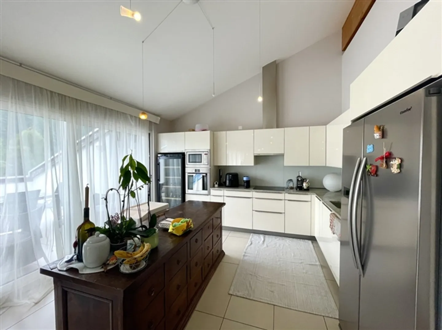 Elegant Penthouse with Guaranteed Privacy - Photo 10 of 20