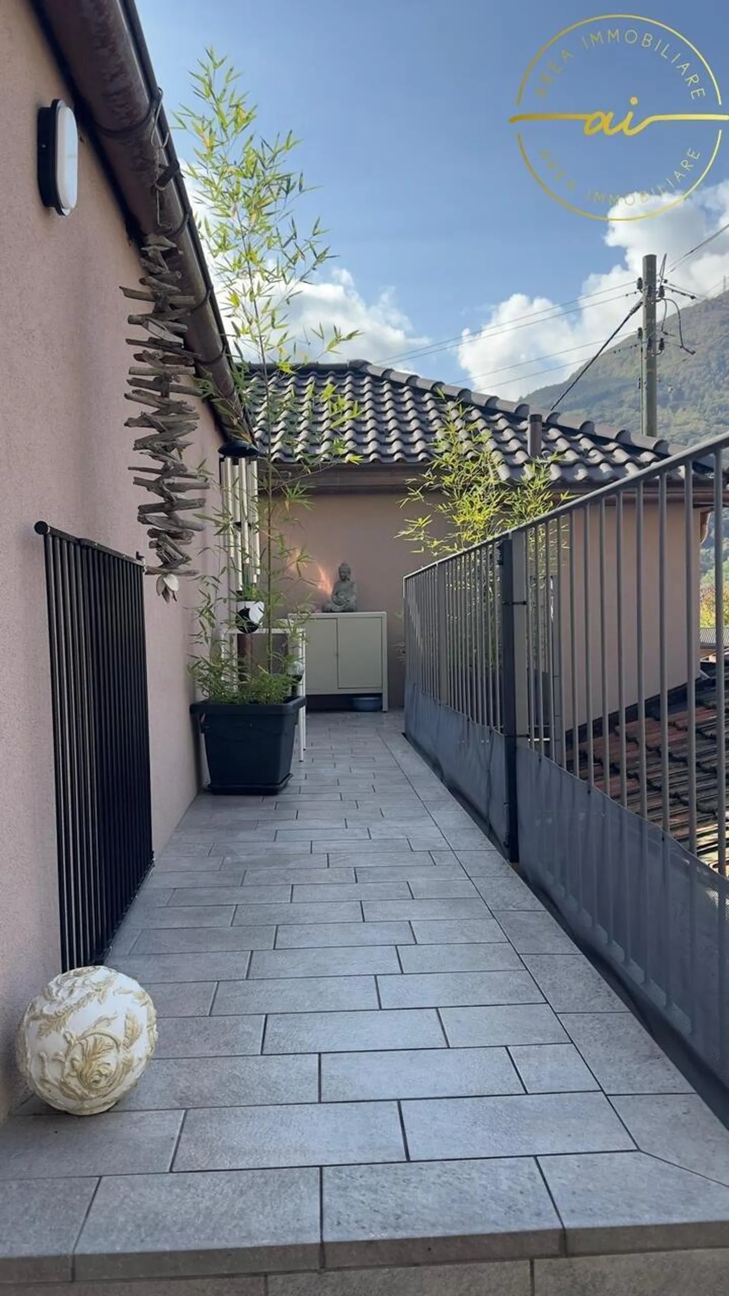 APPARTEMENT MANSARDÉ MODERNE DE 3,5 PIÈCES À BIRONICO - Photo 3 sur 5