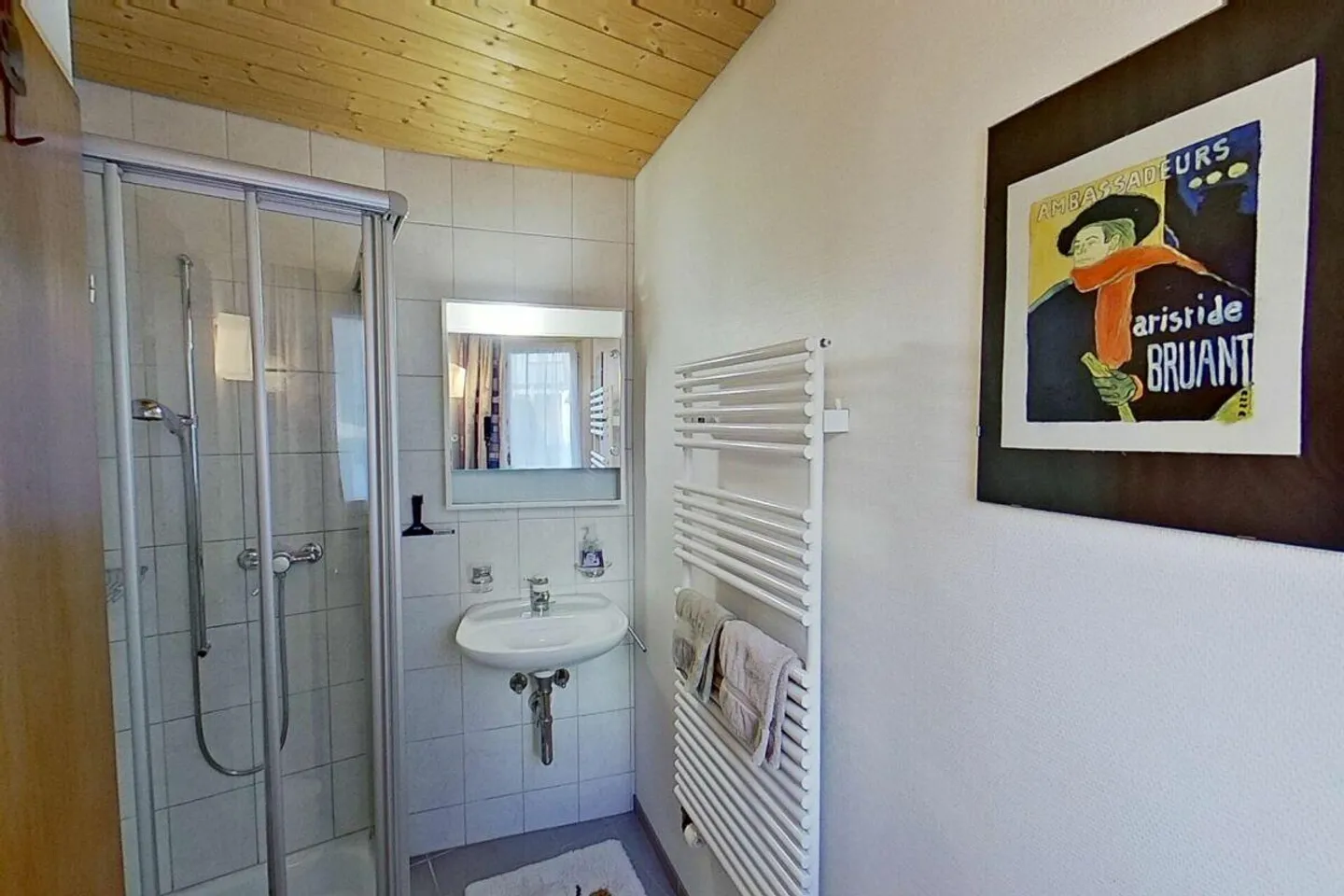 Charmante studio appartement dans le centre du village - Photo 5 sur 8