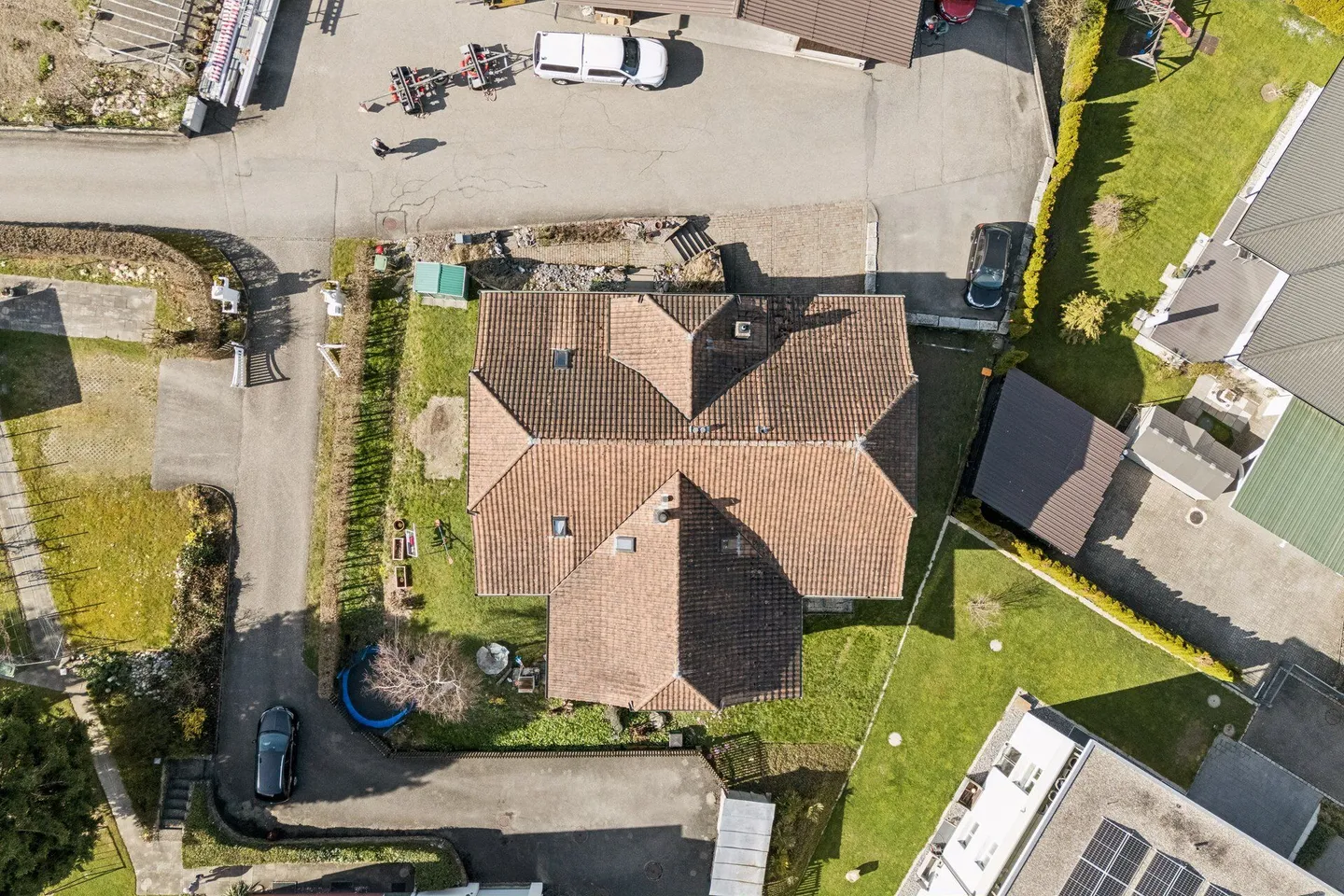 2-Family House - Photo 4 of 29