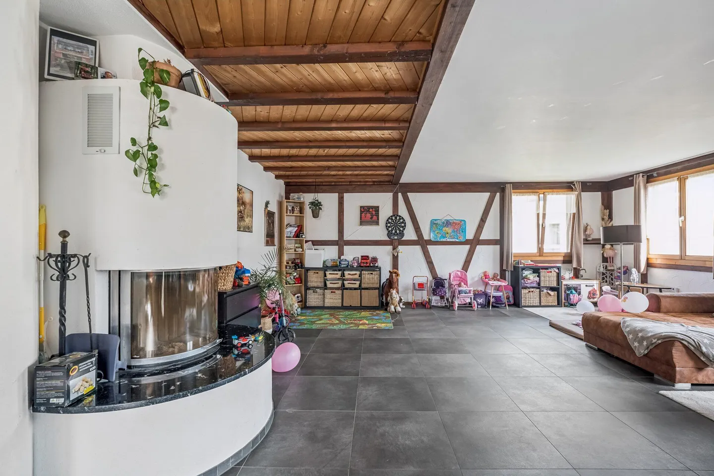 2-Family House - Photo 7 of 29