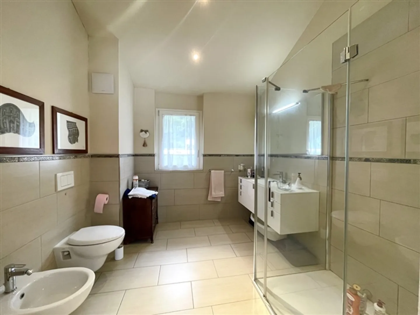 Elegant Penthouse with Guaranteed Privacy - Photo 13 of 20