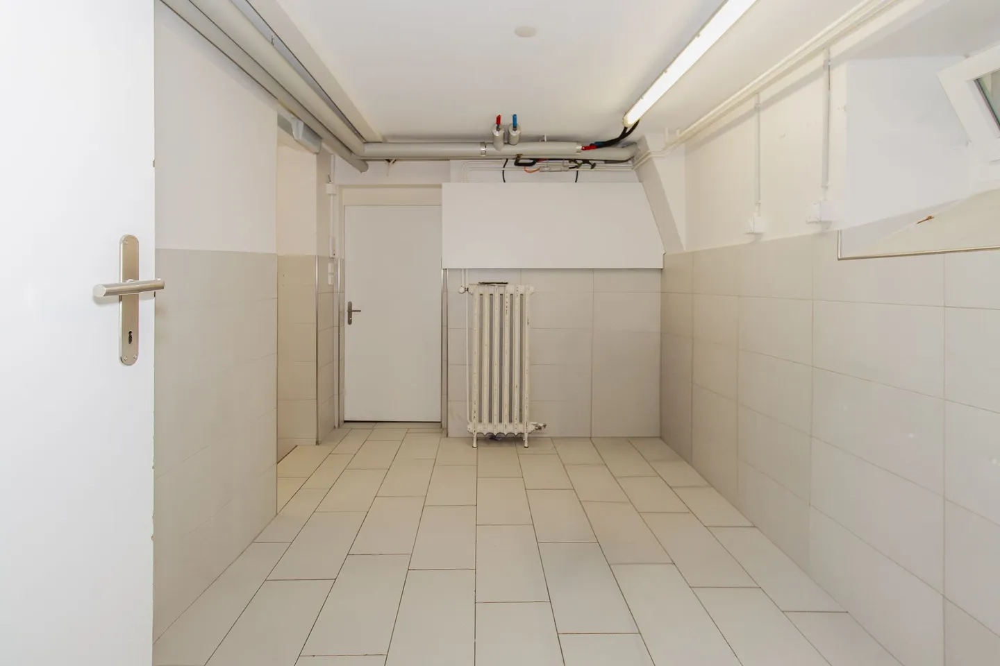 Locali commerciali in una posizione centrale - Foto 7 di 9