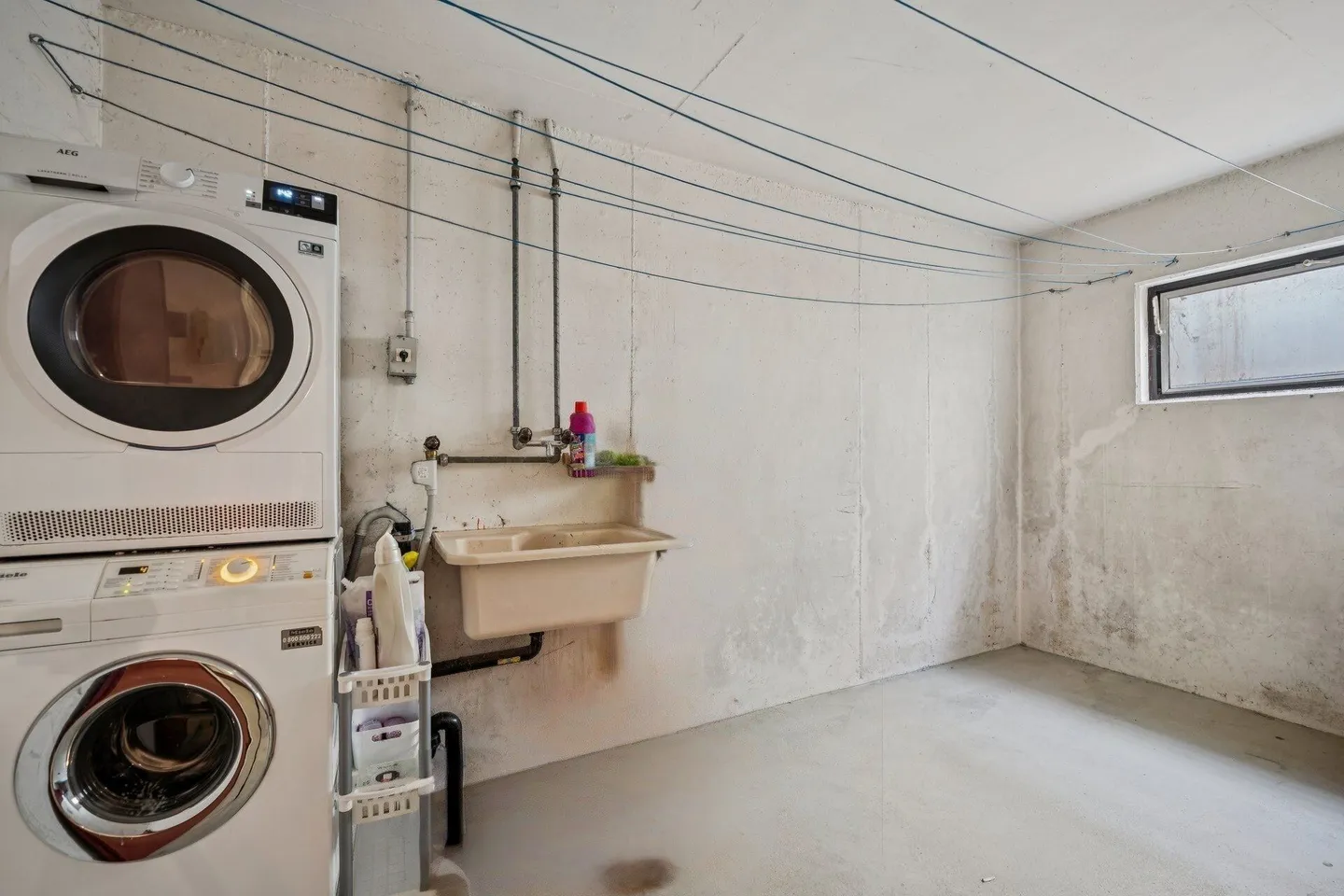 2-Family House - Photo 18 of 29