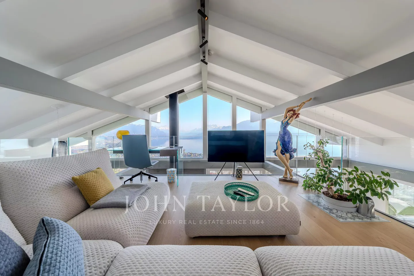 EXCLUSIVITY: Modern Villa with Panoramic Lake and Alpine Views - Photo 2 of 11