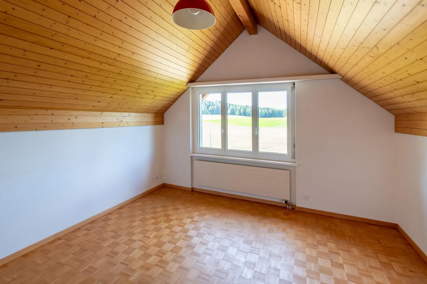 Gepflegtes Mehrfamilienhaus mit schönem Umschwung - Foto 18 von 28