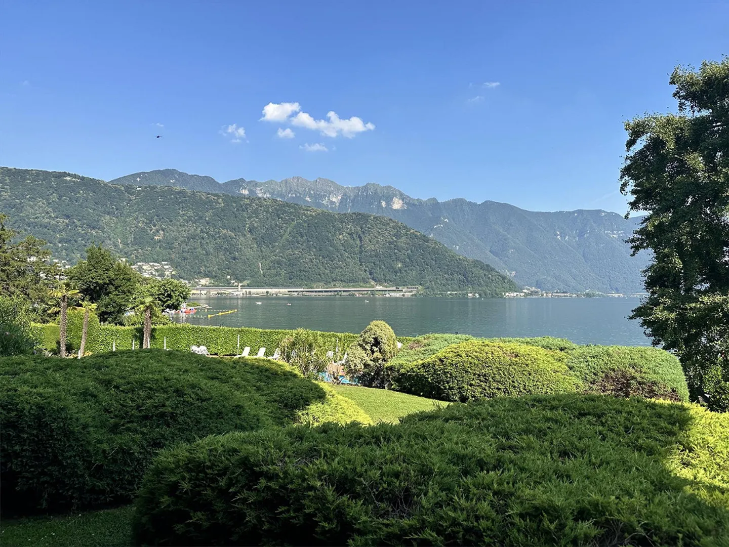 Appartamento con terrazza vista lago - Photo 2 sur 10