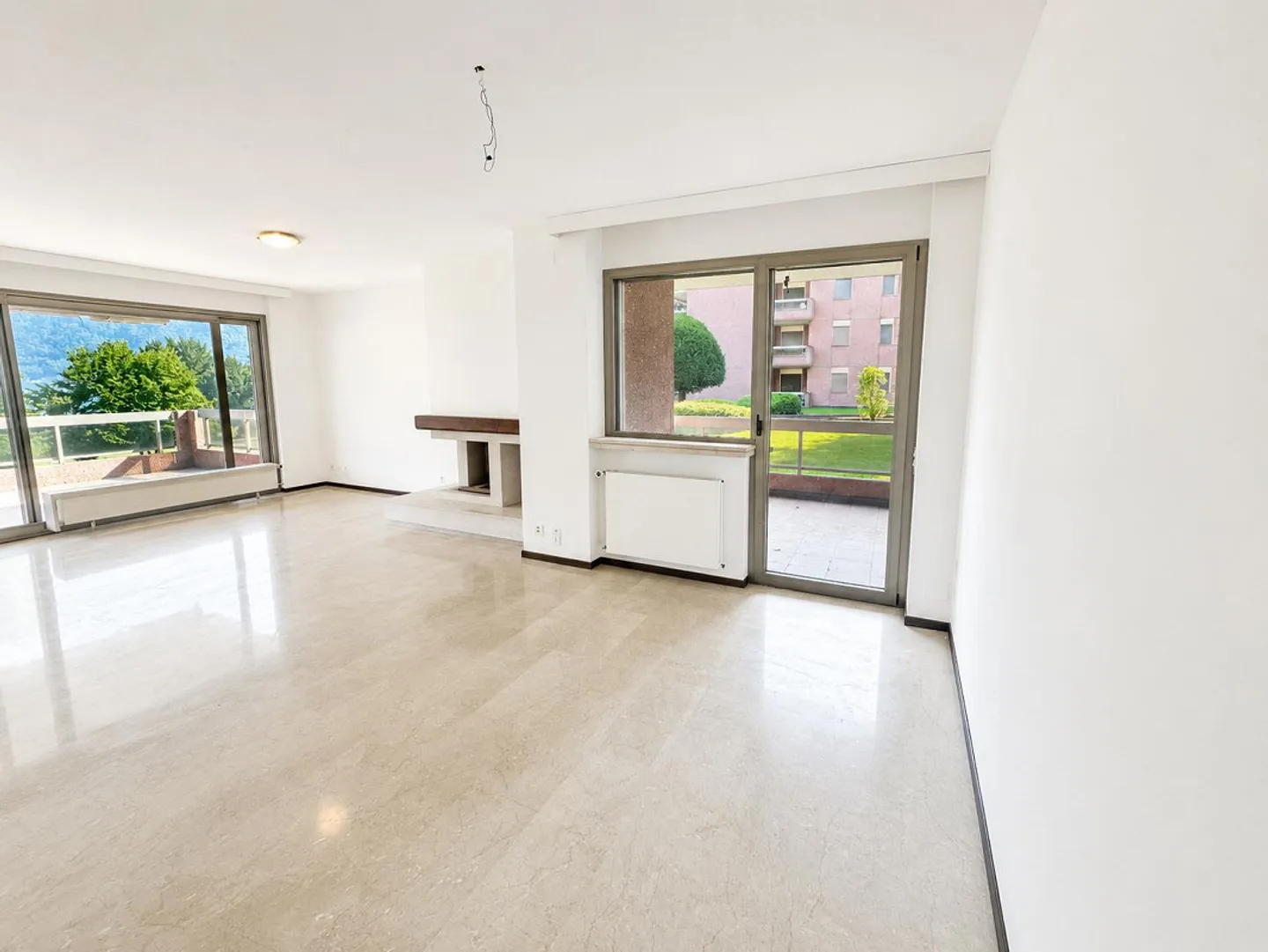 Appartamento con terrazza vista lago - Photo 7 sur 10