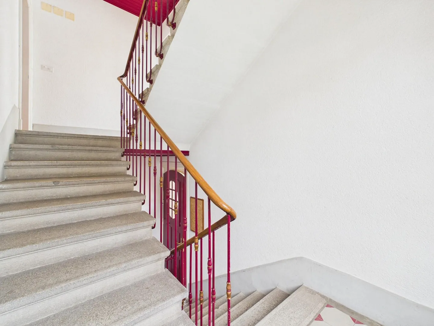 Charming, centrally located multi-family house with practical garden - Photo 5 of 14