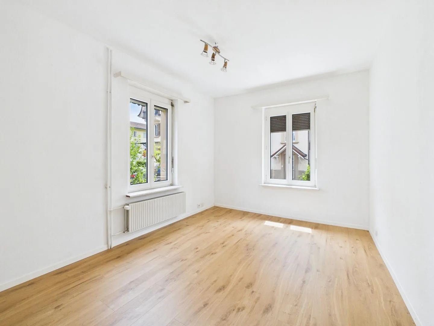 Charming, centrally located multi-family house with practical garden - Photo 8 of 14