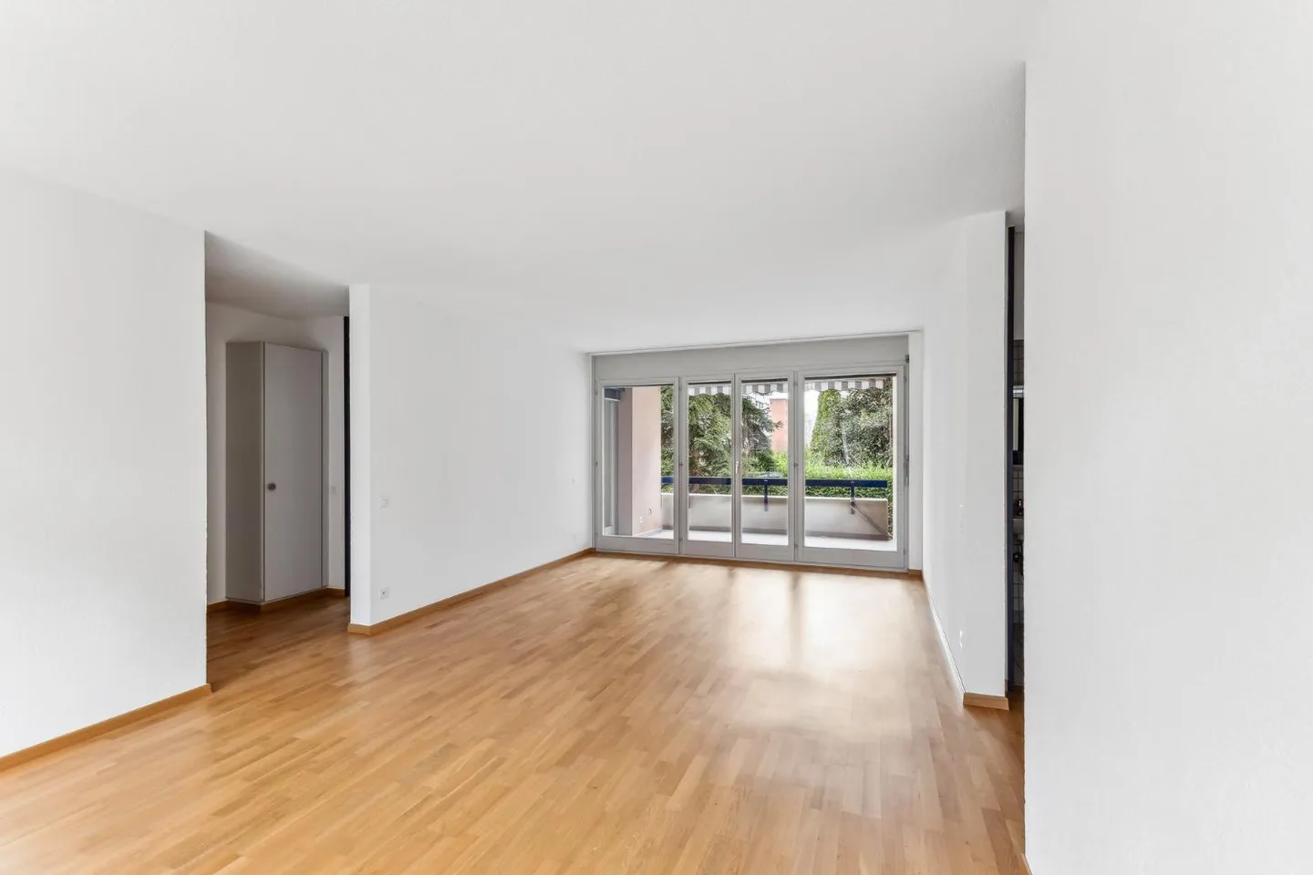 Charming 3.5 Room Apartment - Photo 1 of 7