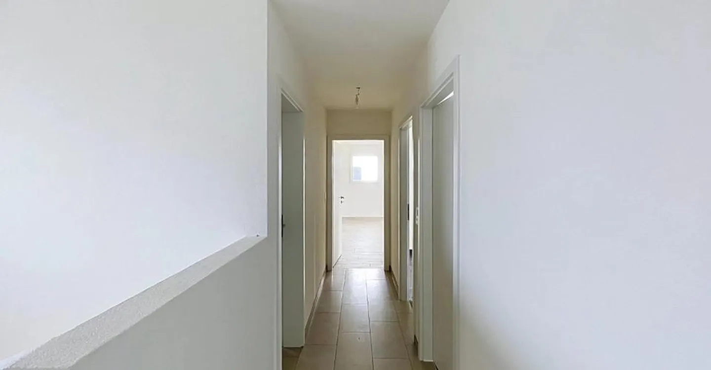 Spaziosa villa di 5,5 stanze con terrazza e giardino - Foto 8 di 12