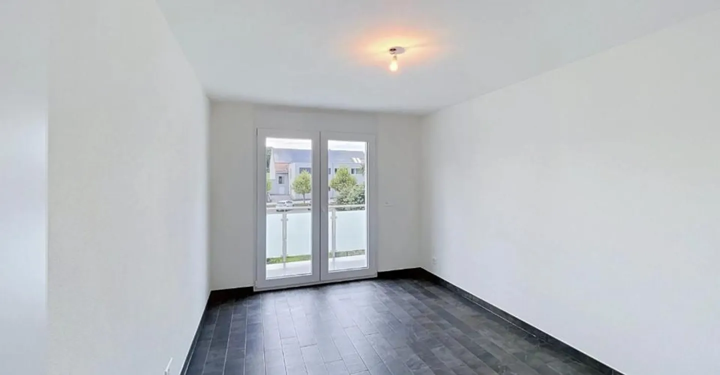 Spaziosa villa di 5,5 stanze con terrazza e giardino - Foto 9 di 12