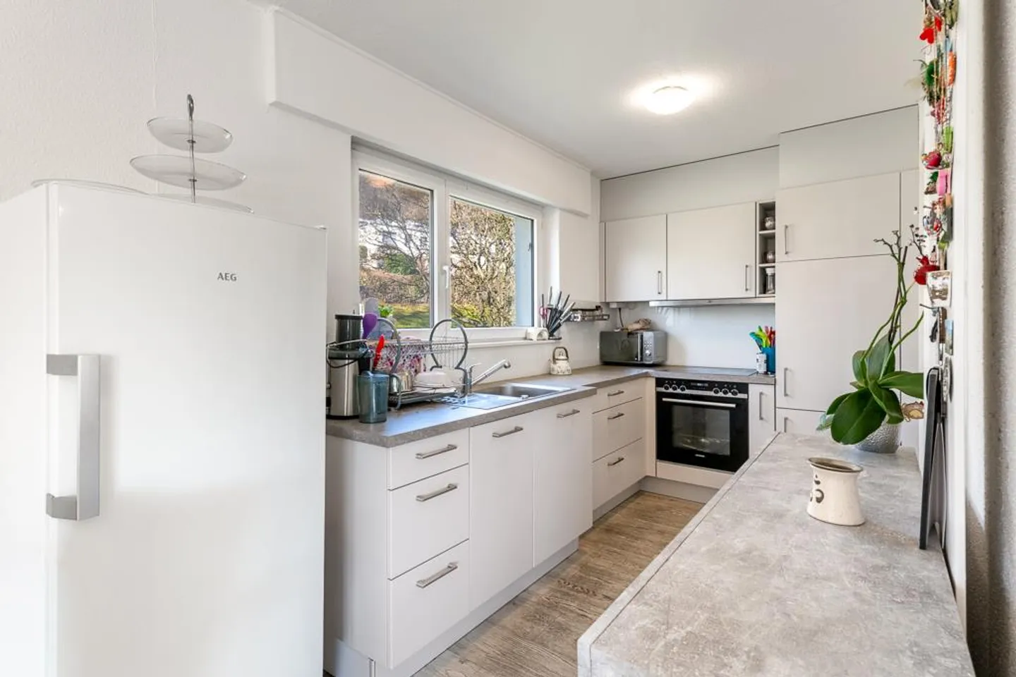 Charming apartment with a panoramic view in a central location - Photo 4 of 10