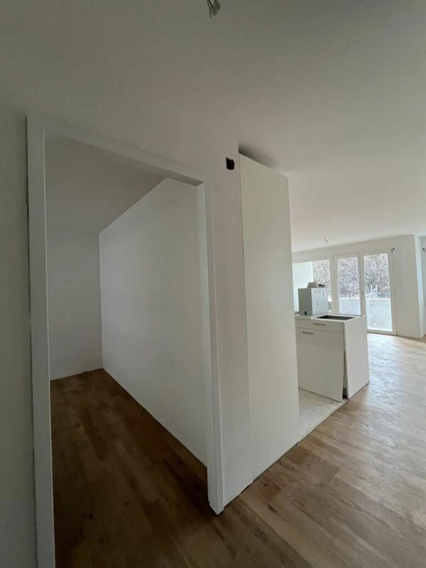 Renovation - Well connected and beautiful living - Photo 6 of 8