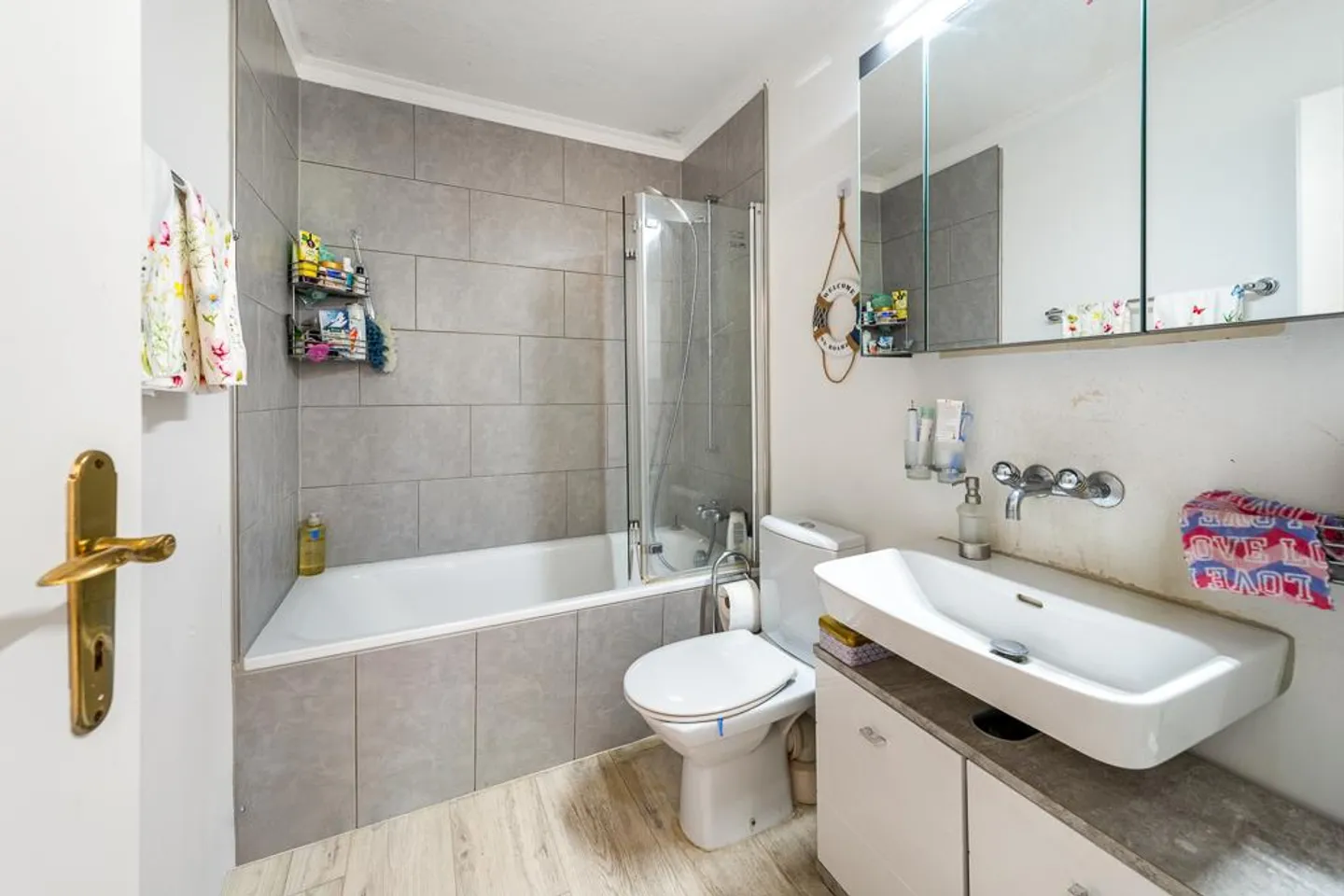 Charming apartment with a panoramic view in a central location - Photo 5 of 10