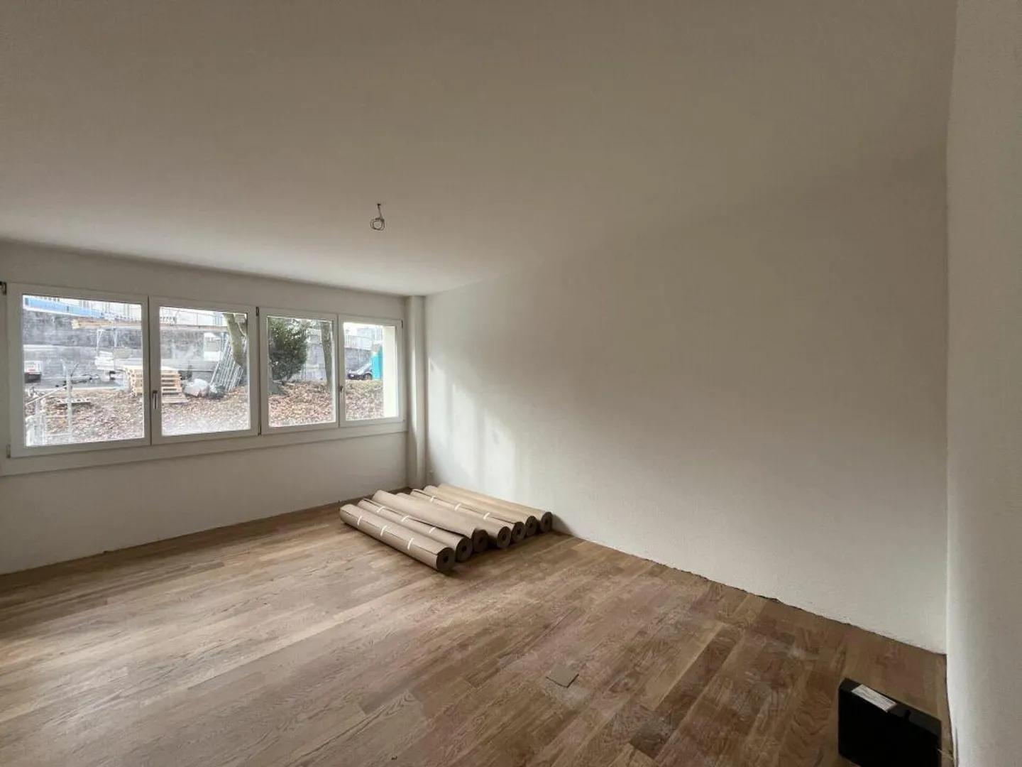 Renovation - Well connected and beautiful living - Photo 2 of 8