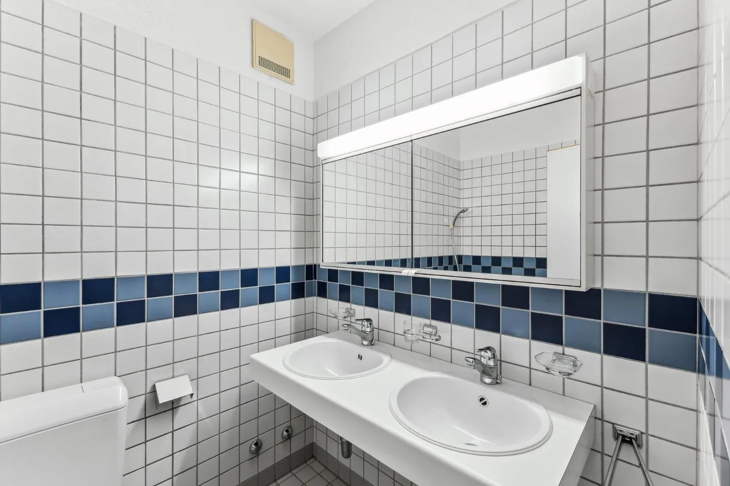 Charming 3.5 Room Apartment - Photo 4 of 7