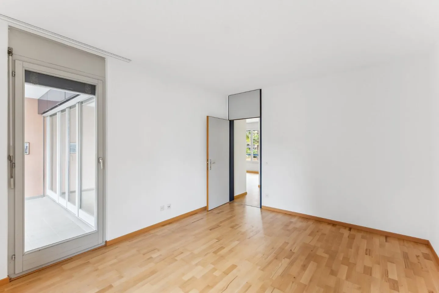 Charming 3.5 Room Apartment - Photo 6 of 7