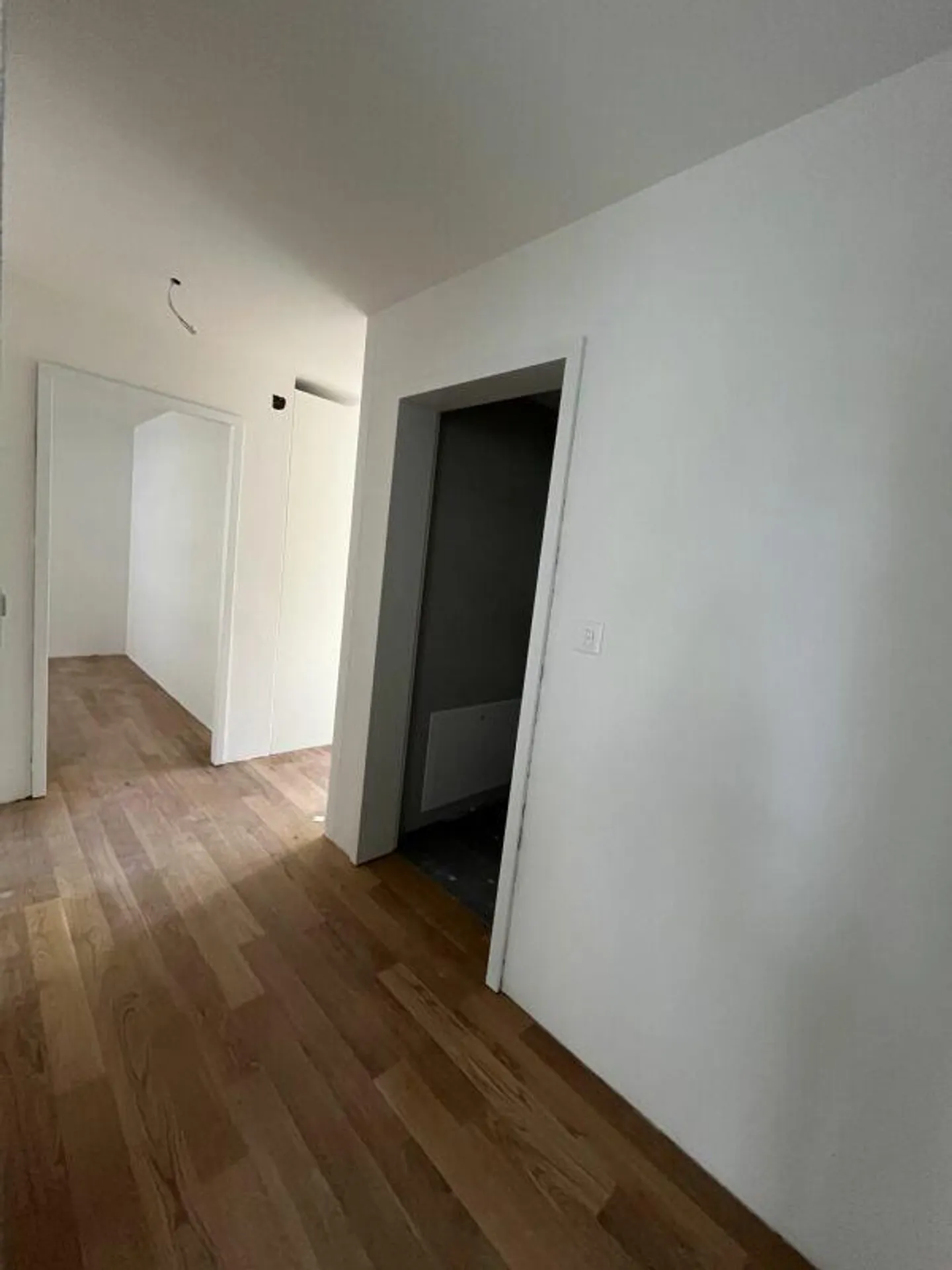 Renovation - Well connected and beautiful living - Photo 7 of 8