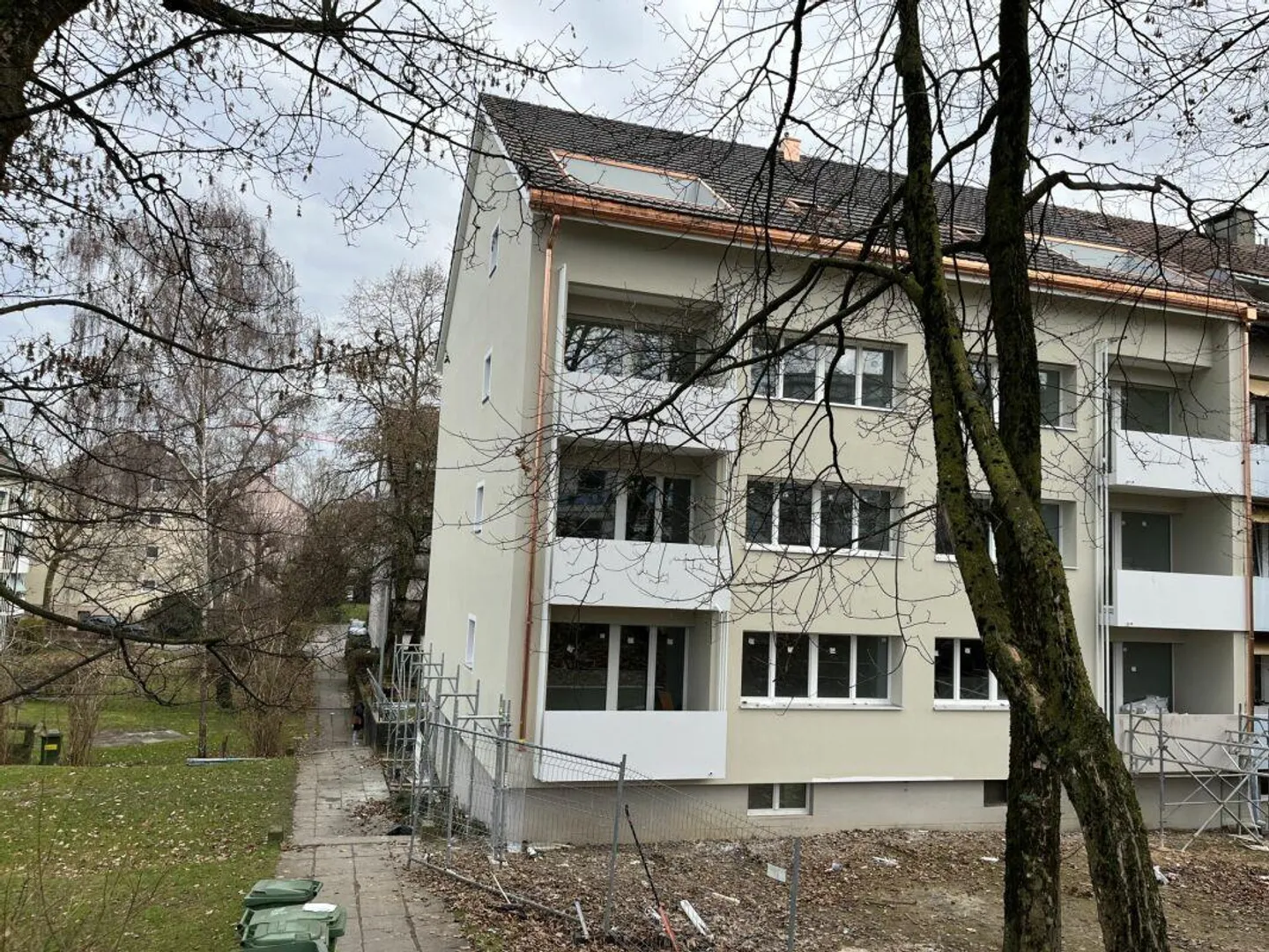 Renovation - Well connected and beautiful living - Photo 8 of 8