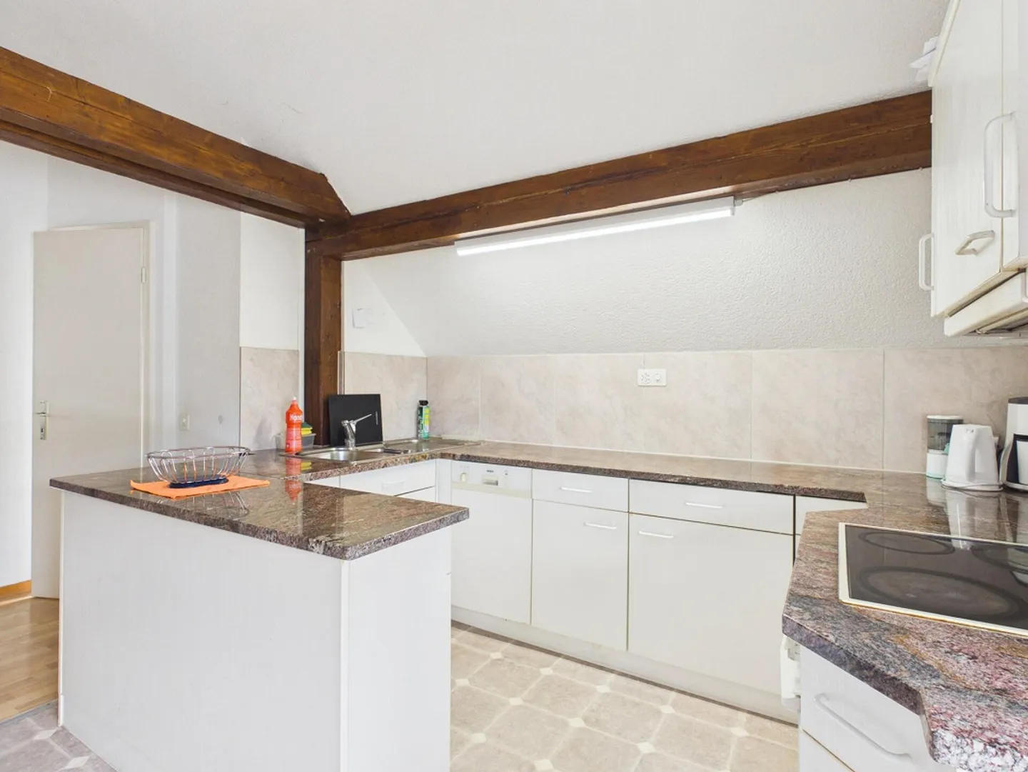 Charming, centrally located multi-family house with practical garden - Photo 13 of 14