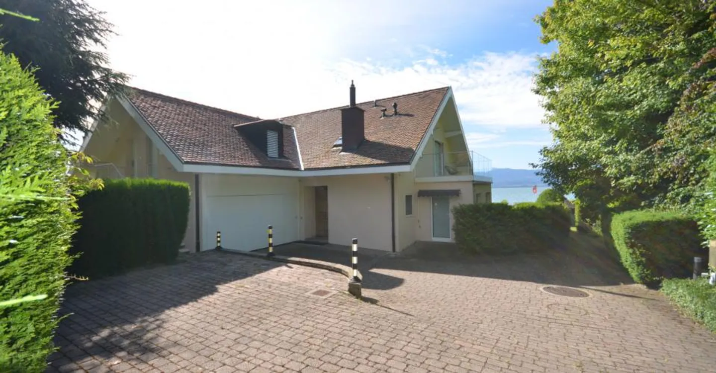 SAINT-PREX - TWO VILLAS ON THE SHORE OF LAKE LEMAN, WITH PRIVATE ACCESS TO THE LAKE - Photo 8 of 12