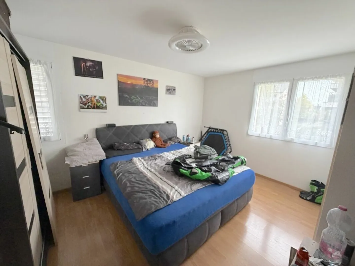 4 ½ Rooms with Balcony on the 1st Floor and 2 Underground Parking Spaces - Photo 8 of 13