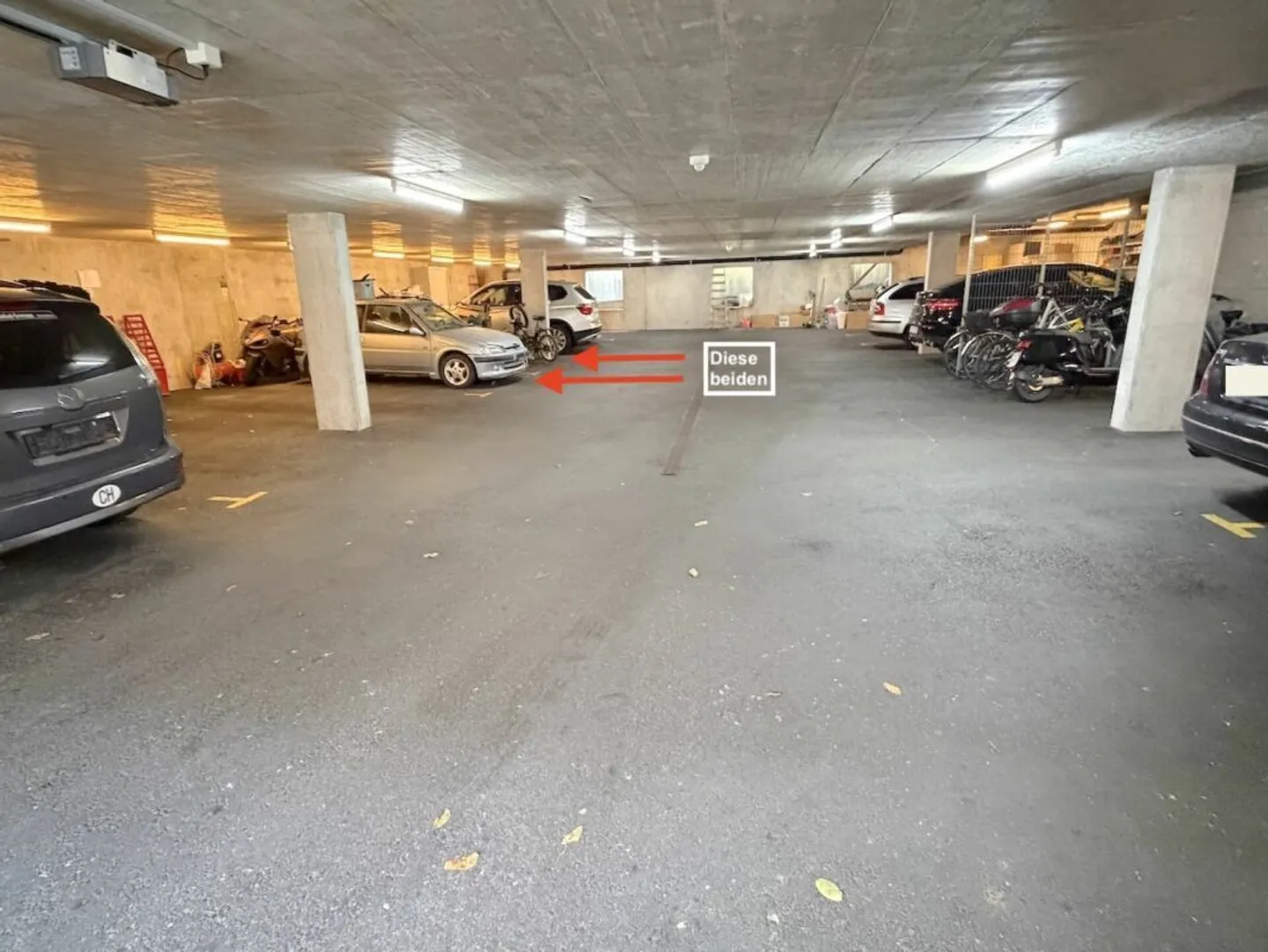 4 ½ Rooms with Balcony on the 1st Floor and 2 Underground Parking Spaces - Photo 11 of 13