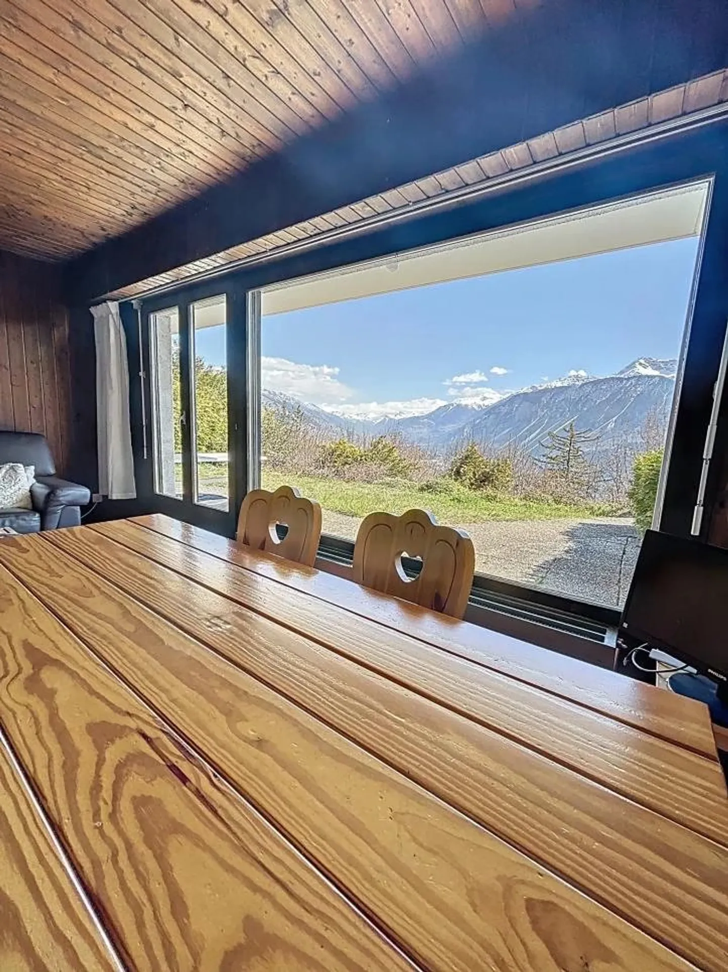 Chalet en rangée charmant avec vue et ensoleillement exceptionnel - Photo 3 sur 13