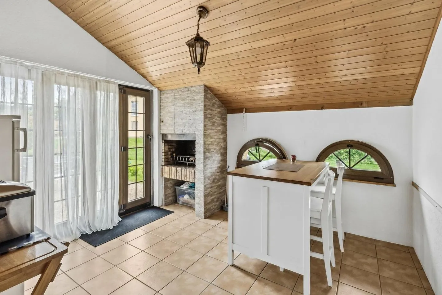 Villa residenziale spaziosa di 180 m2 nel cuore del villaggio con ufficio - Foto 6 di 13