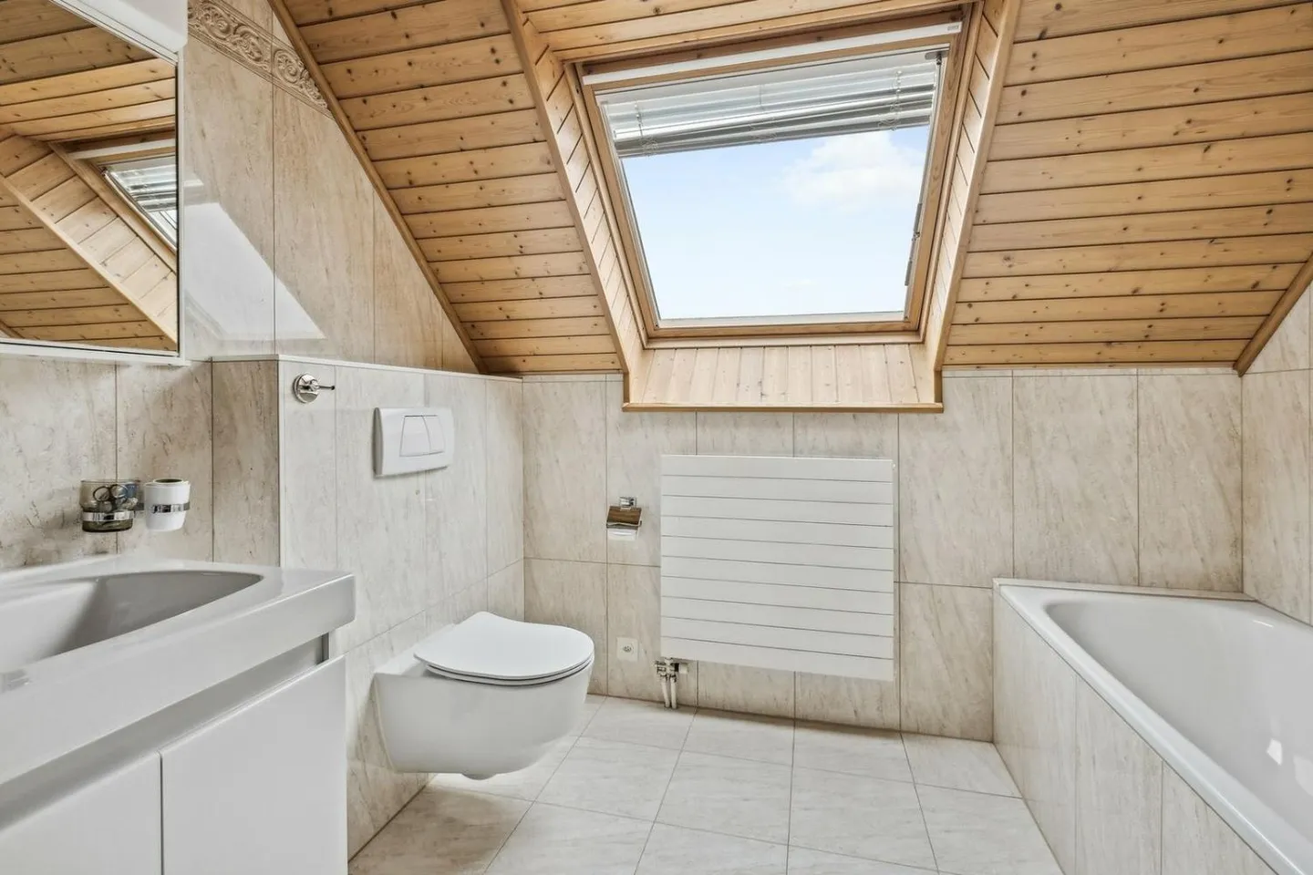 Villa residenziale spaziosa di 180 m2 nel cuore del villaggio con ufficio - Foto 10 di 13