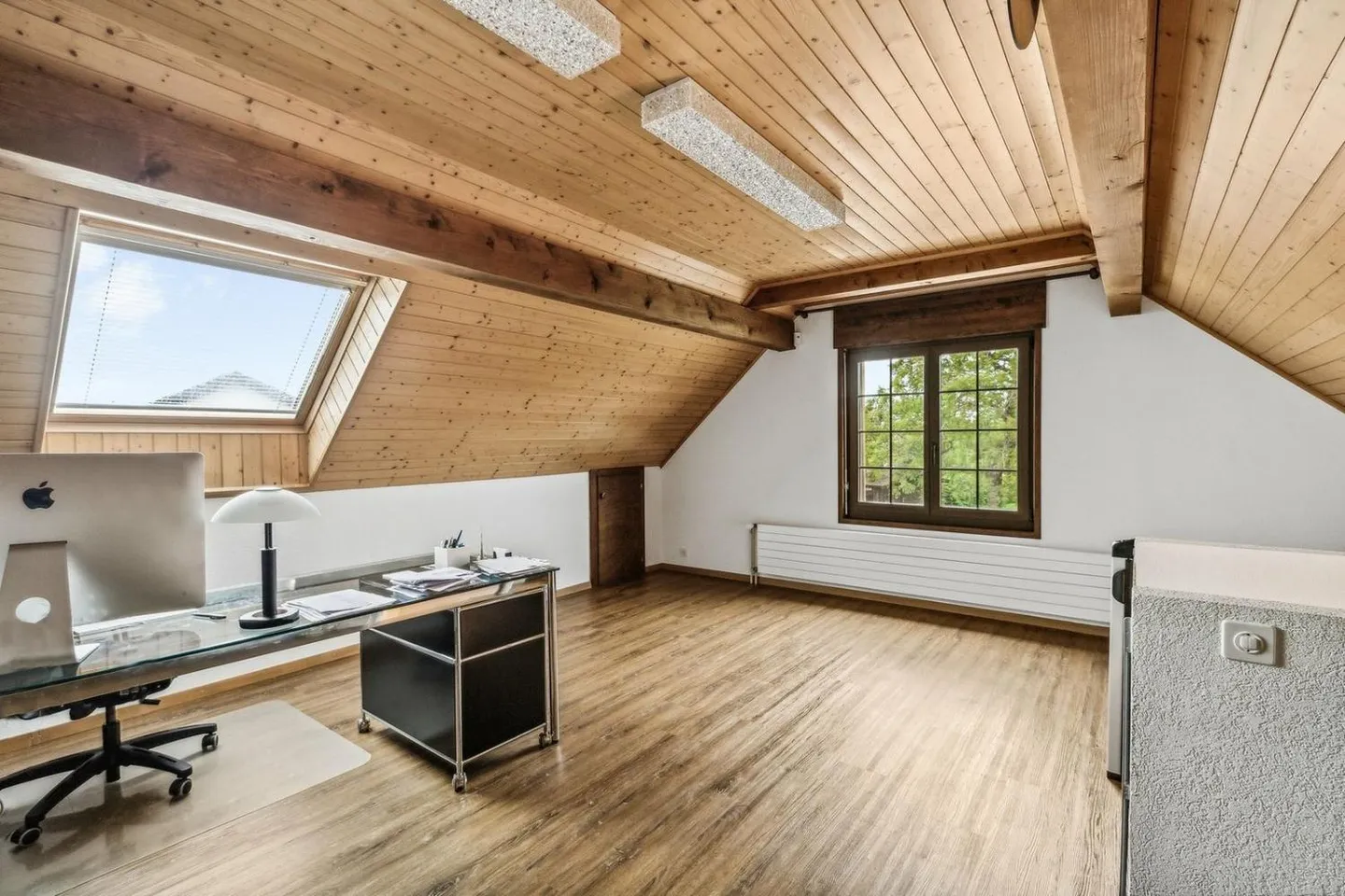 Villa residenziale spaziosa di 180 m2 nel cuore del villaggio con ufficio - Foto 11 di 13