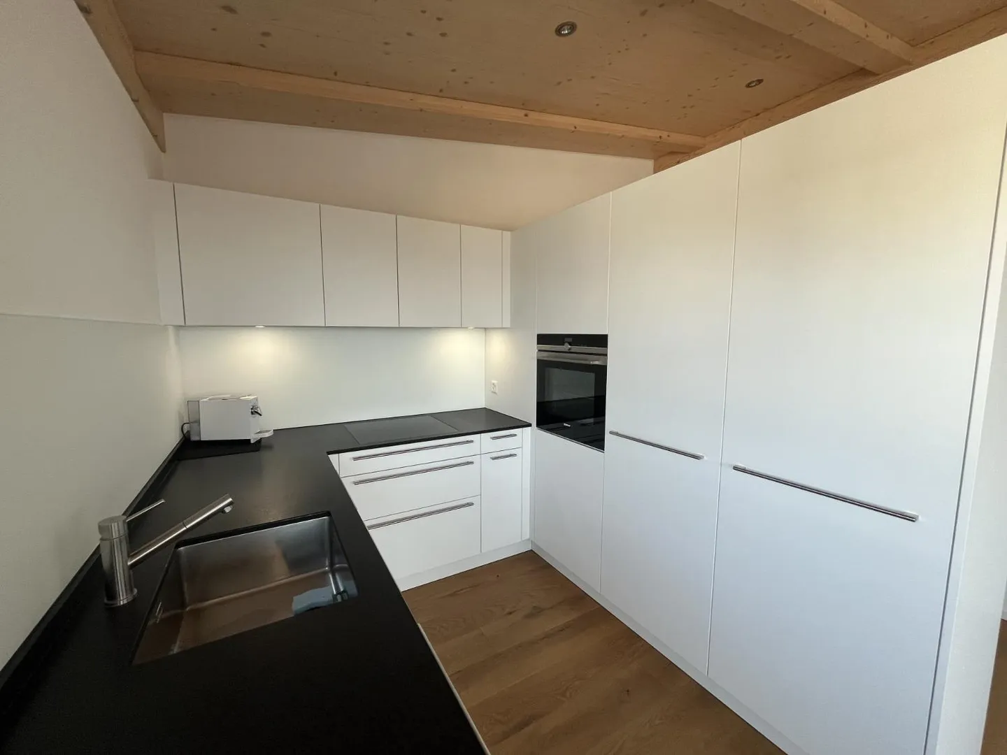 3.5 Room Apartment - Photo 8 of 13