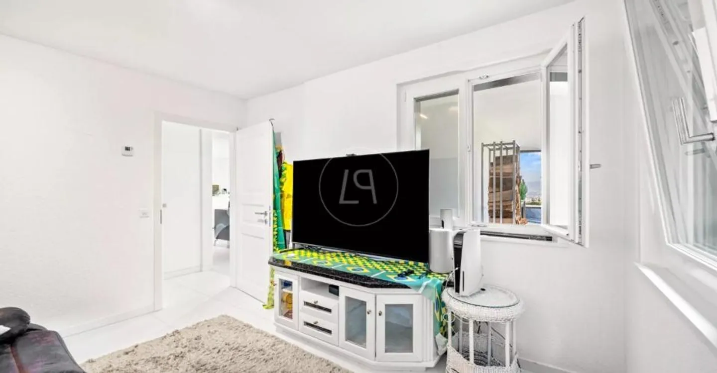 Beautiful modern property with panoramic view in Grandvaux - Photo 9 of 11