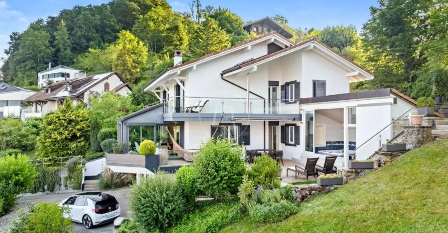 Beautiful modern property with panoramic view in Grandvaux - Photo 2 of 11
