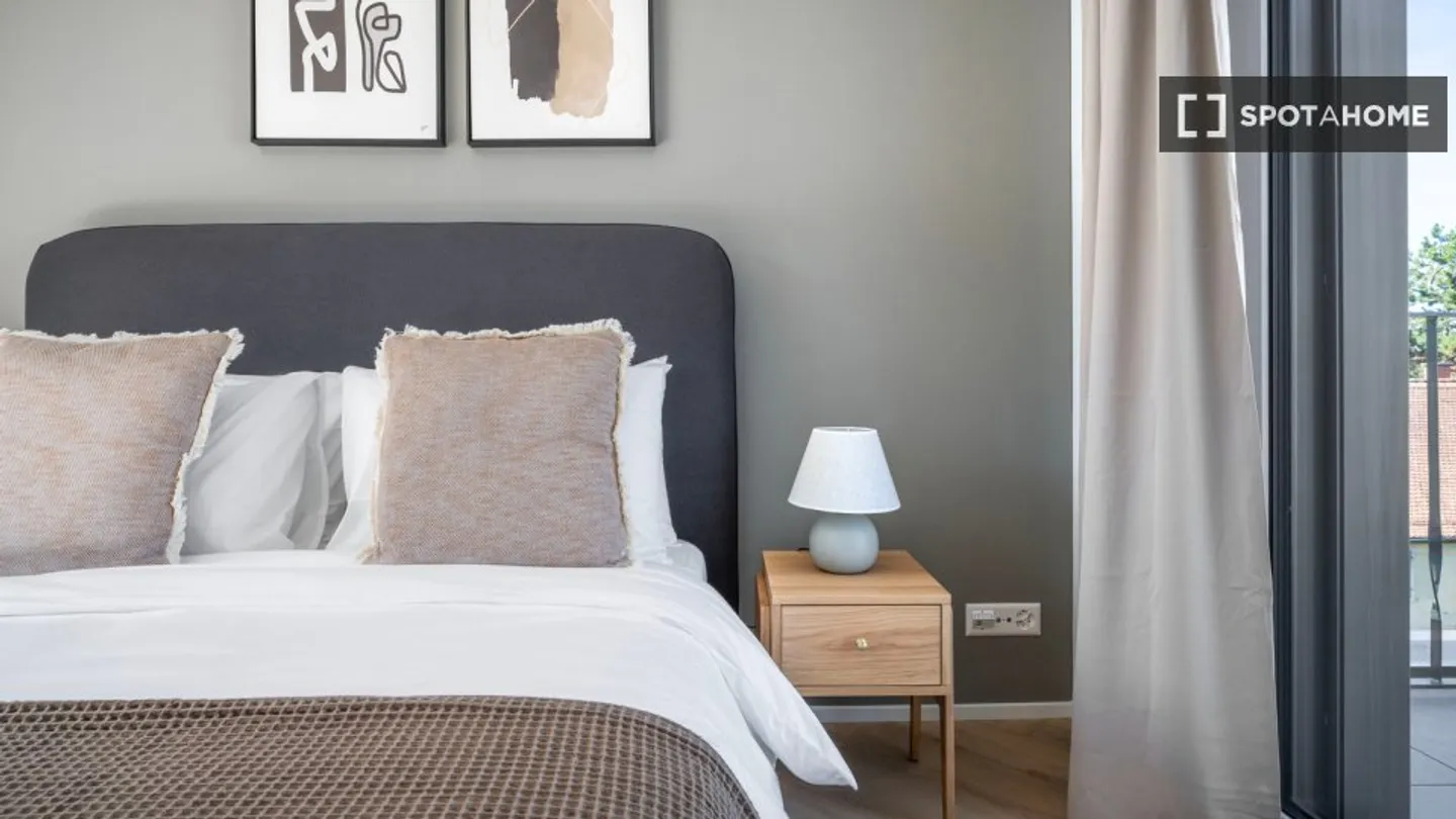 Discover, visit, and rent your new home online with complete confidence. - Photo 9 of 15