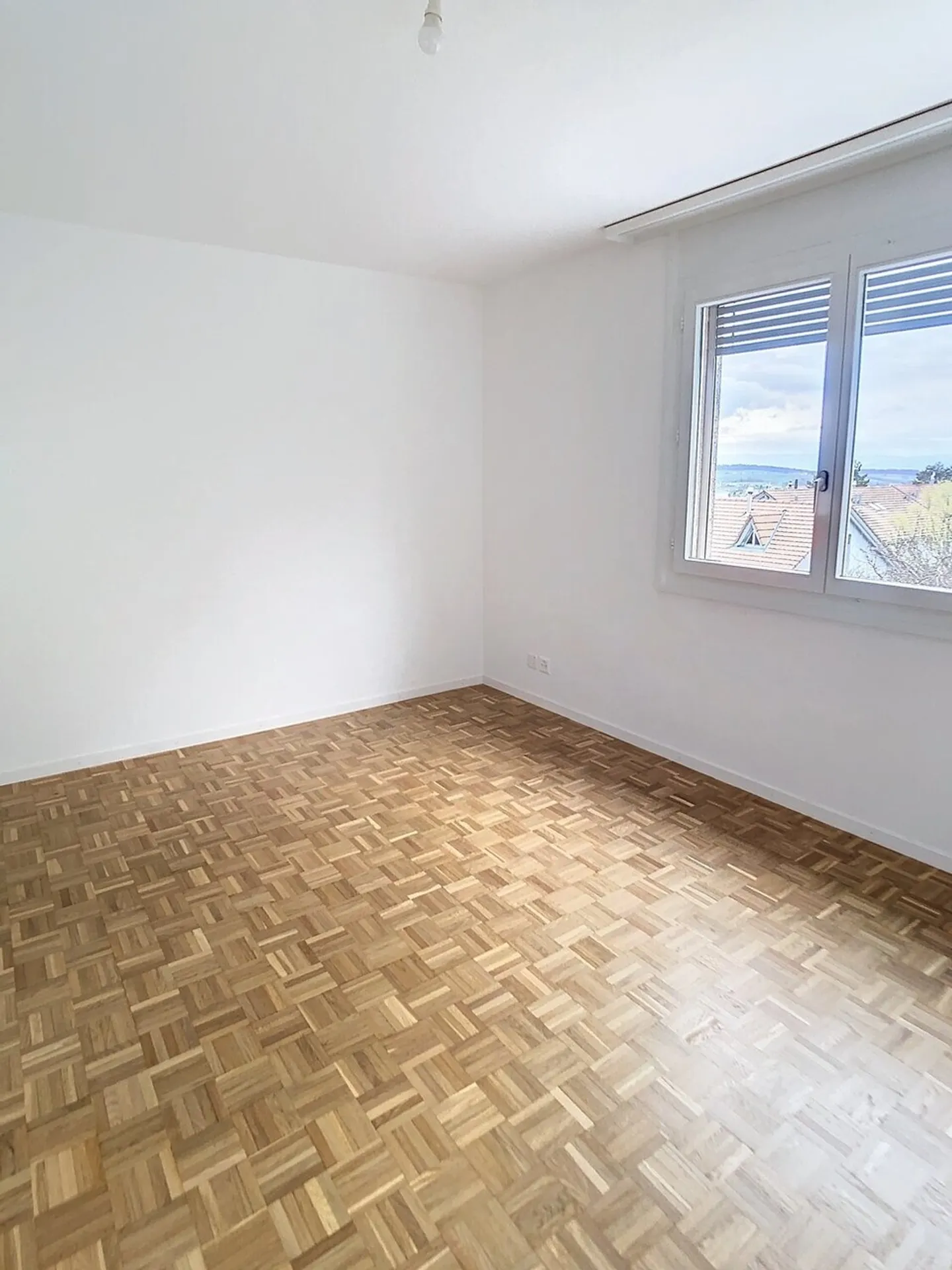 CHIC 4.5 rooms on the 2nd floor - Photo 6 of 12