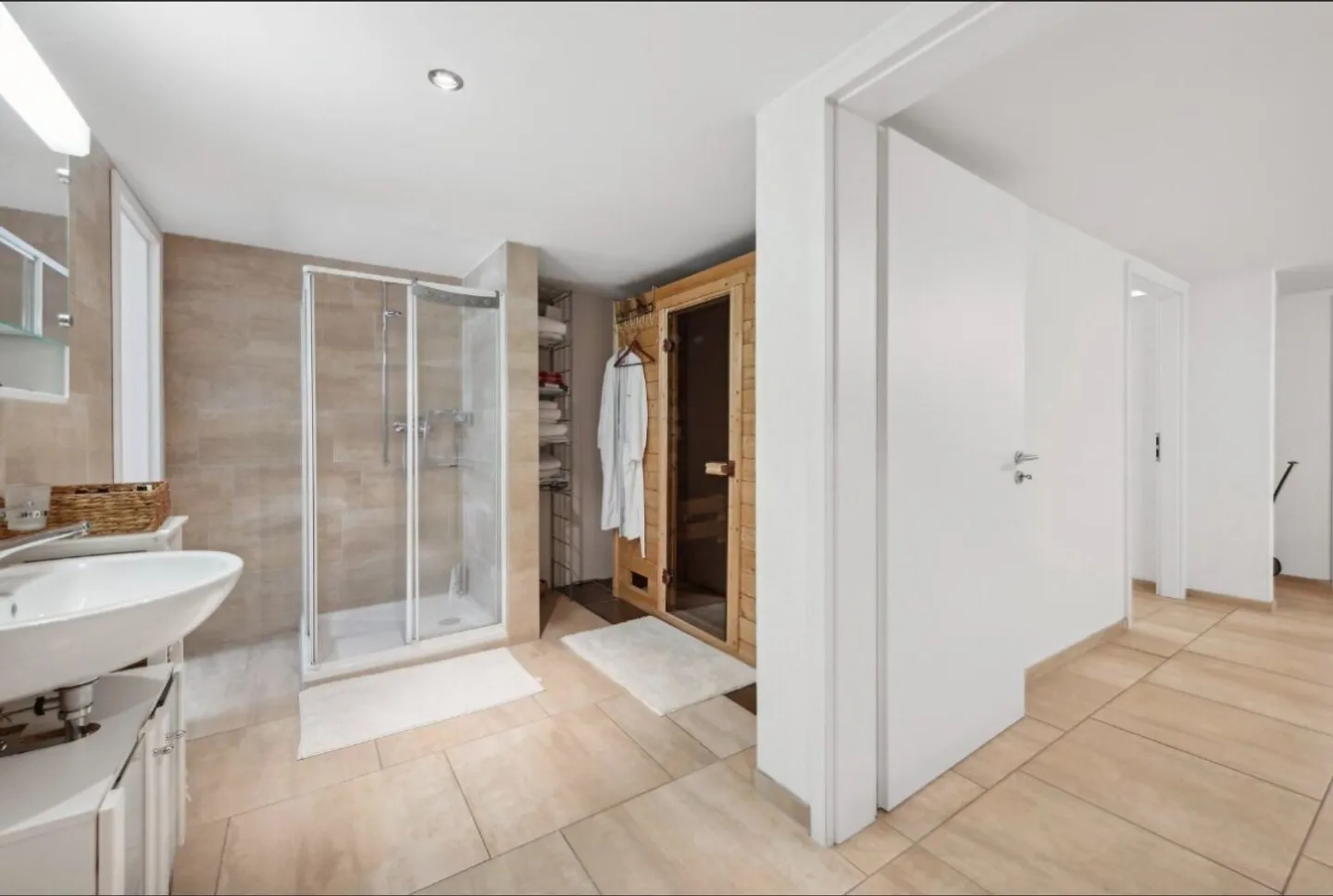 Maison de luxe avec jardin exclusif - Photo 2 sur 3