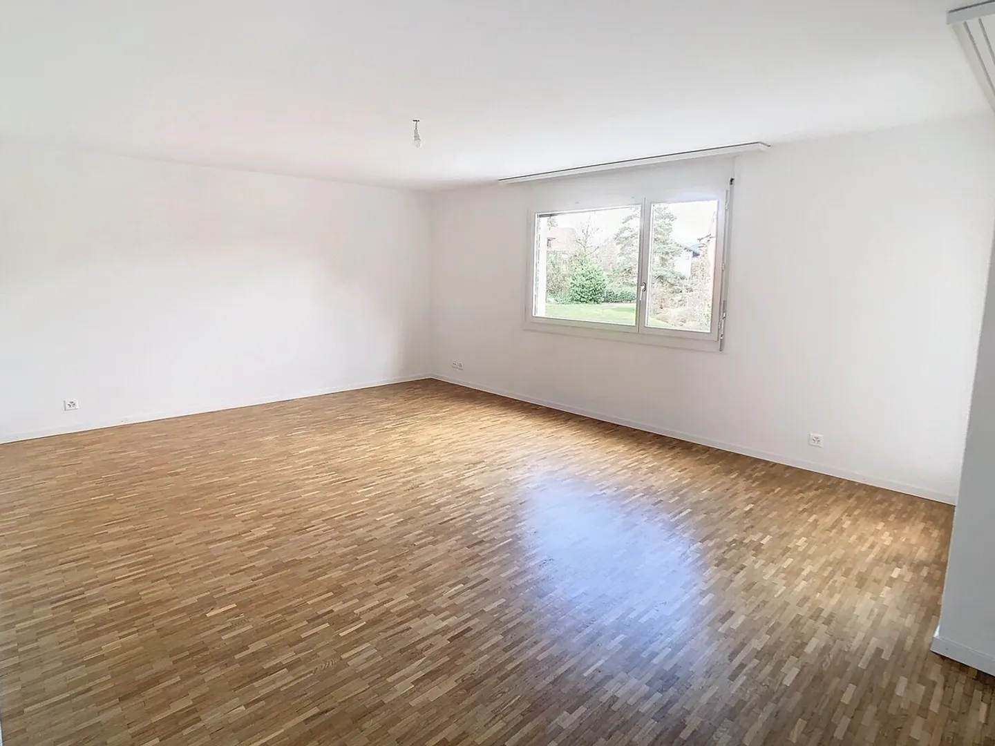 CHIC 4.5 rooms on the 2nd floor - Photo 8 of 12