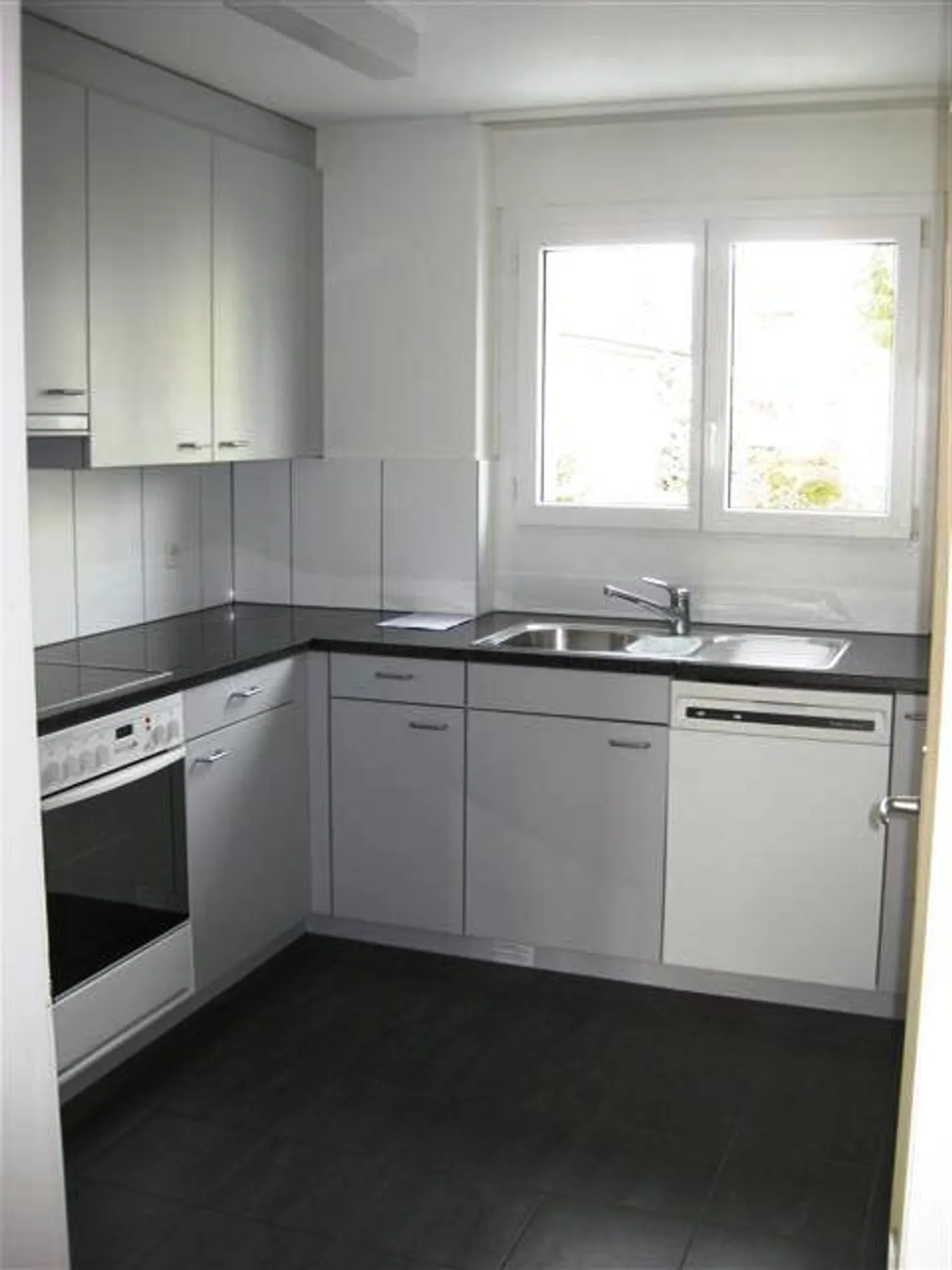 4-room apartment - Photo 3 of 8